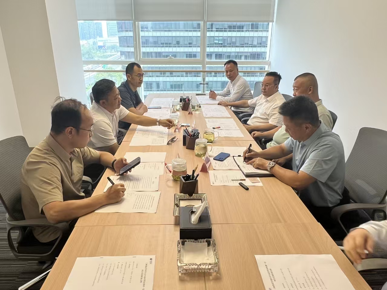 中国三峡能源集团甘肃公司拜访考察科芯智谷