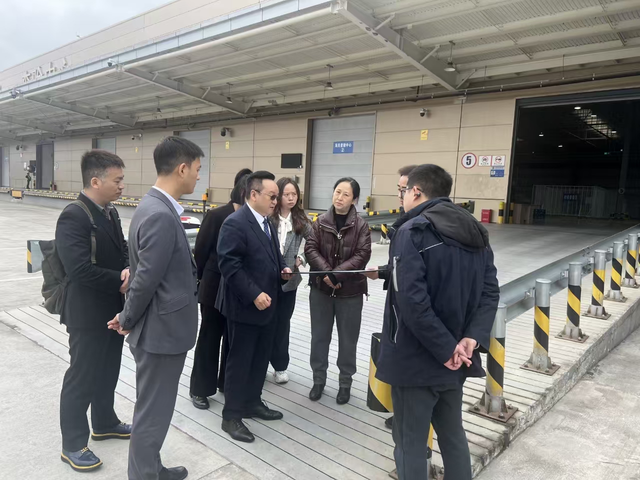 科芯智谷董事长参观东部新区税收物流产业园